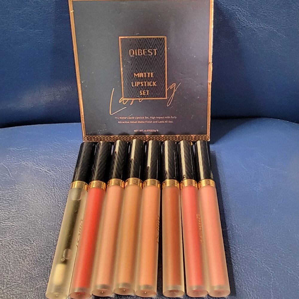 QIBEST Matte Lipstick Set - Brand new! 7+1 NIB